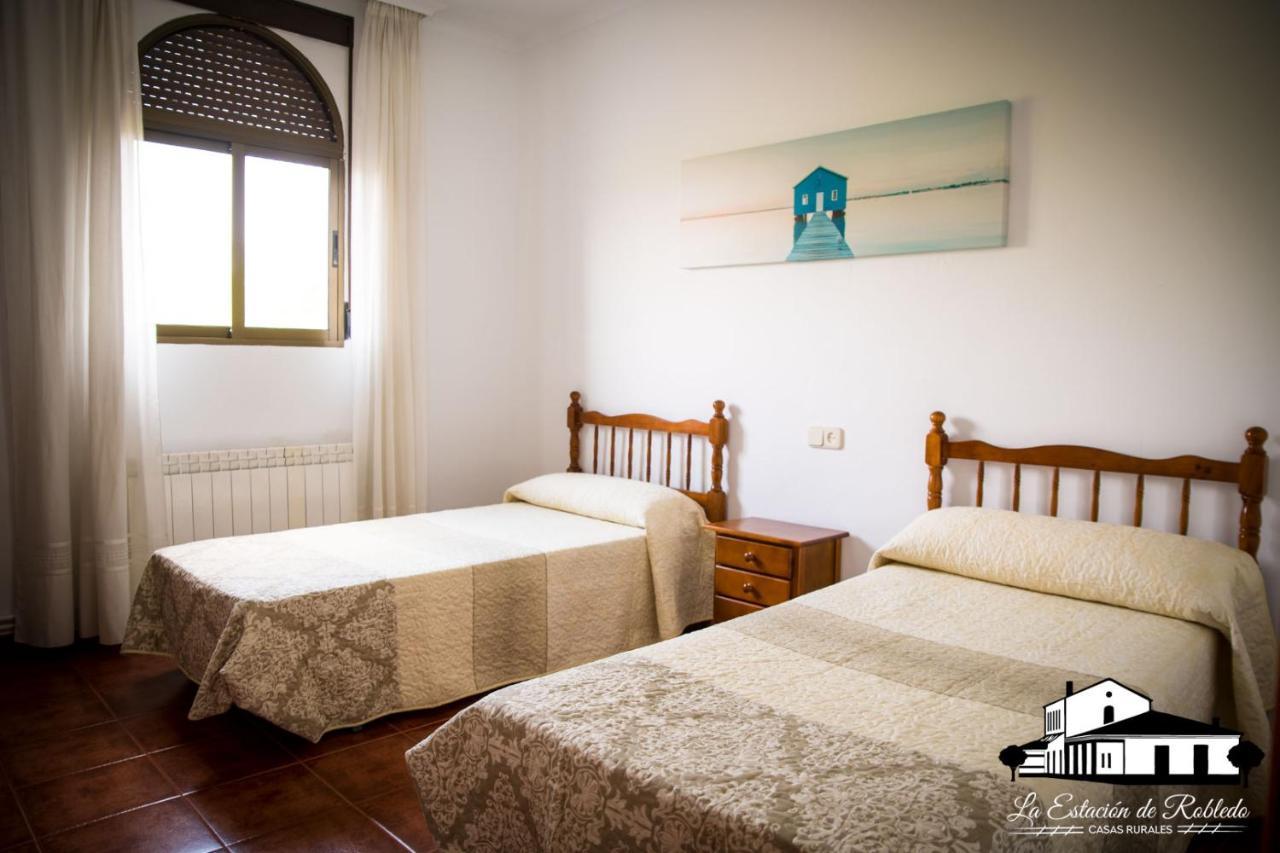 Casas Rurales La Estacion De Robledo エクステリア 写真