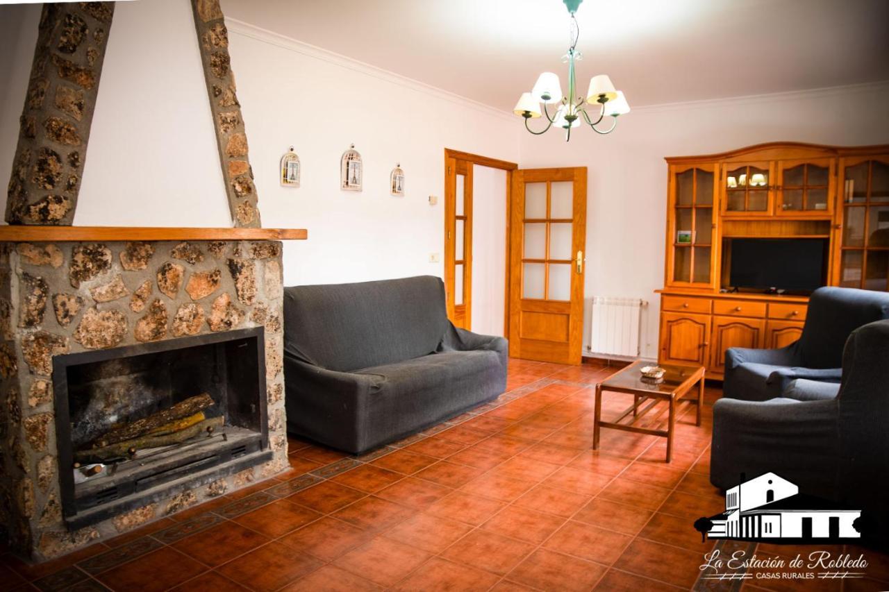 Casas Rurales La Estacion De Robledo エクステリア 写真