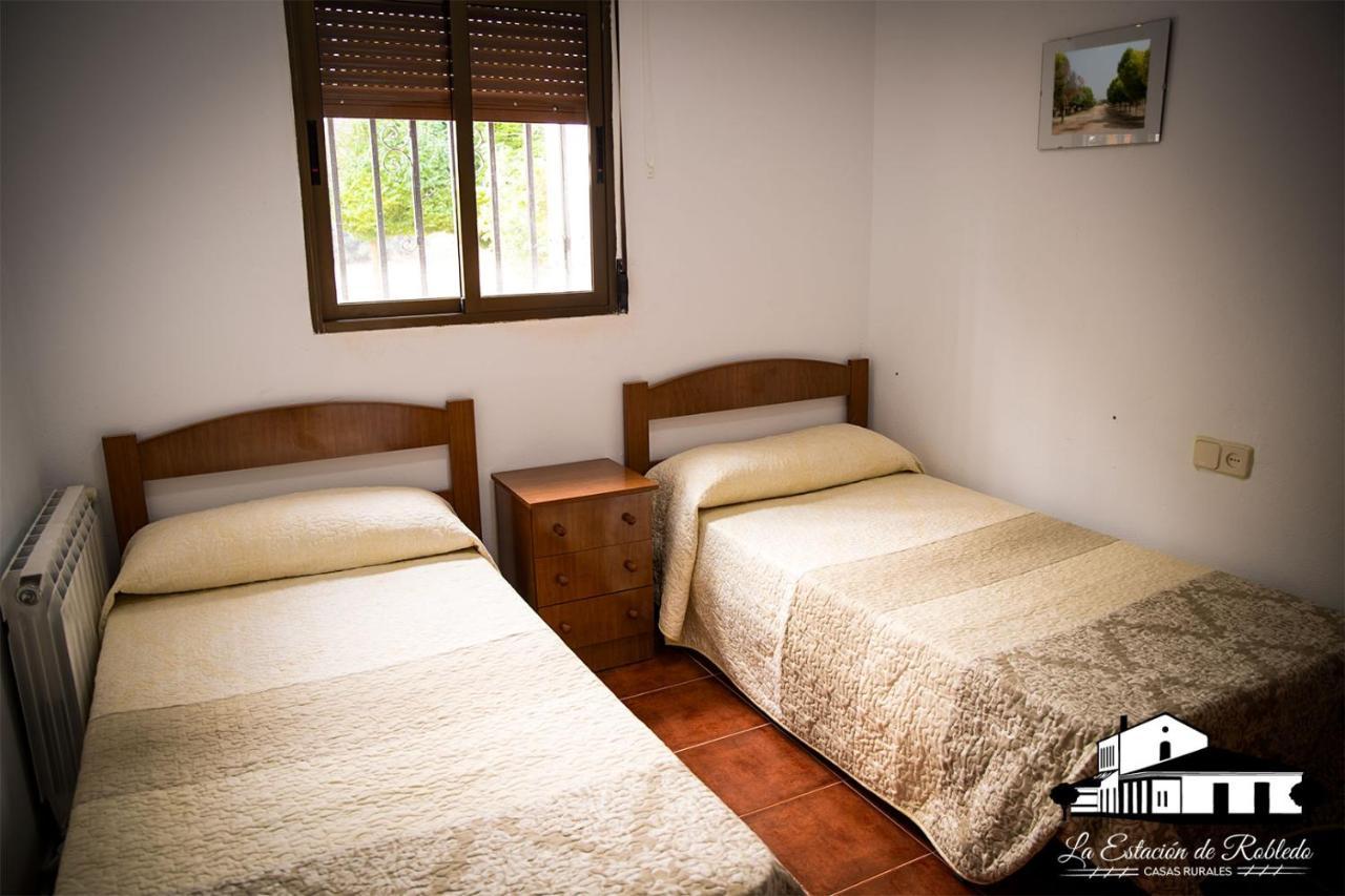 Casas Rurales La Estacion De Robledo エクステリア 写真